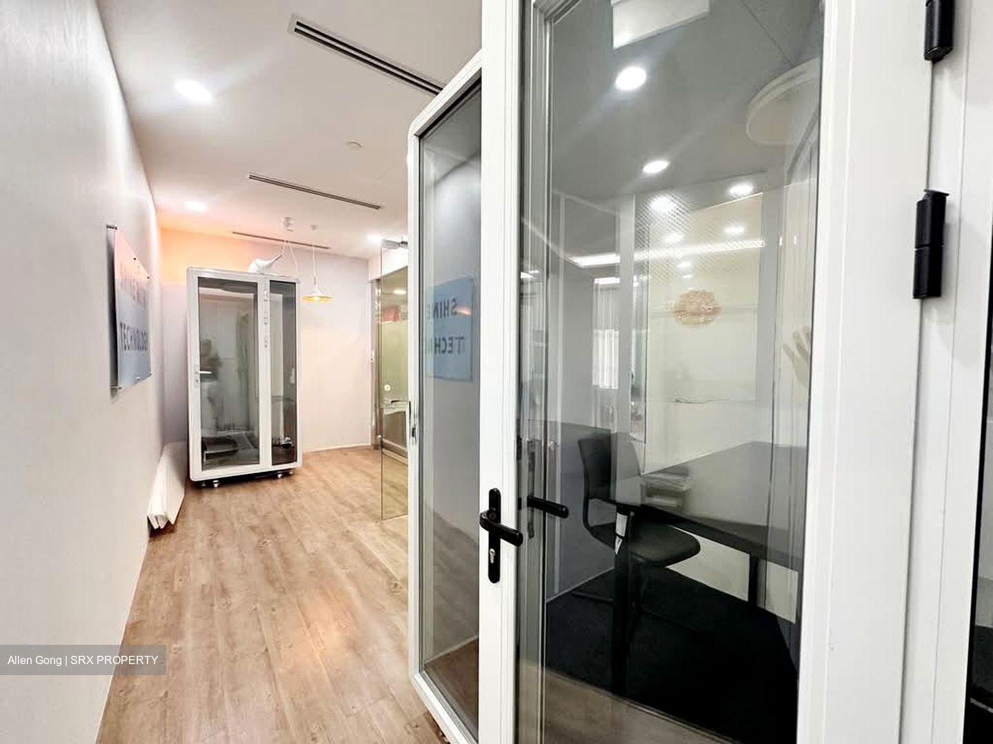 The Central (D1), Office #579589651